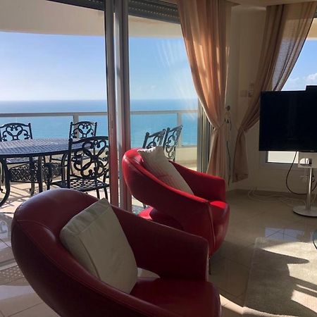 Sky Home Luxury Apartment With Sea View Bat Yam Extérieur photo