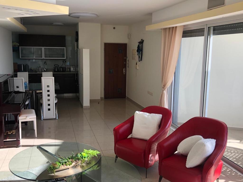 Sky Home Luxury Apartment With Sea View Bat Yam Extérieur photo