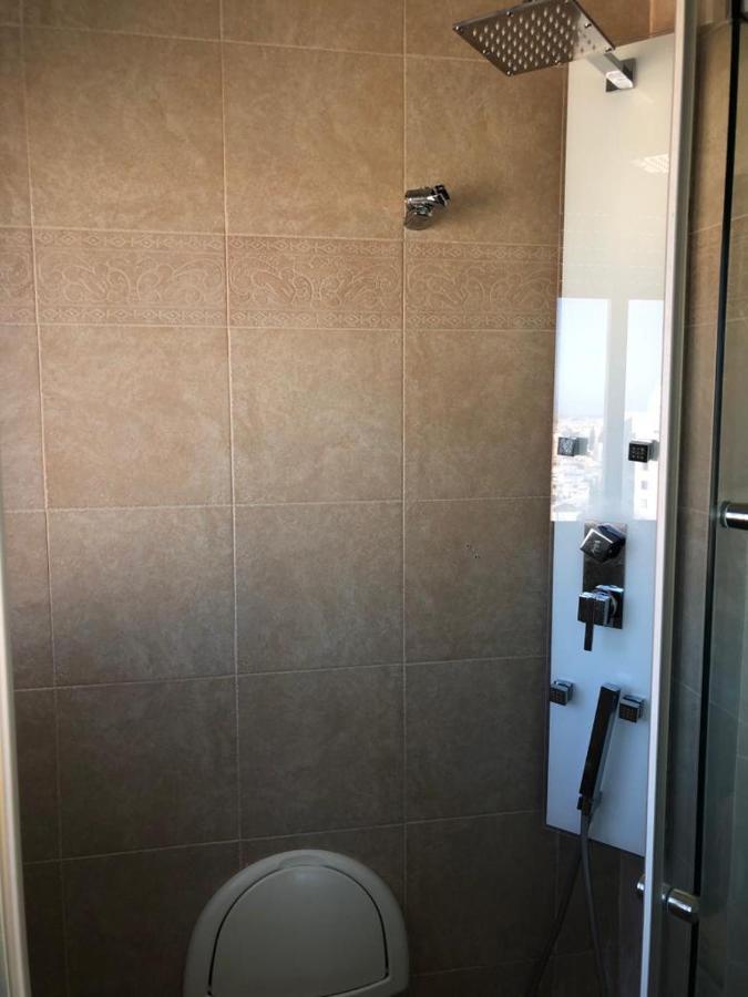 Sky Home Luxury Apartment With Sea View Bat Yam Extérieur photo