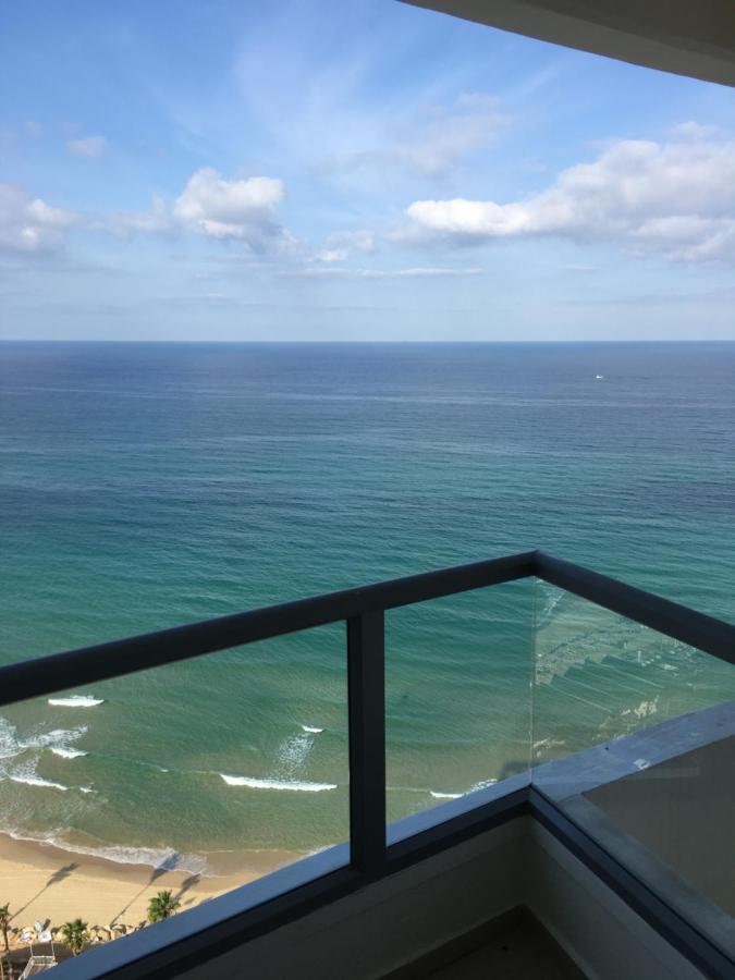 Sky Home Luxury Apartment With Sea View Bat Yam Extérieur photo